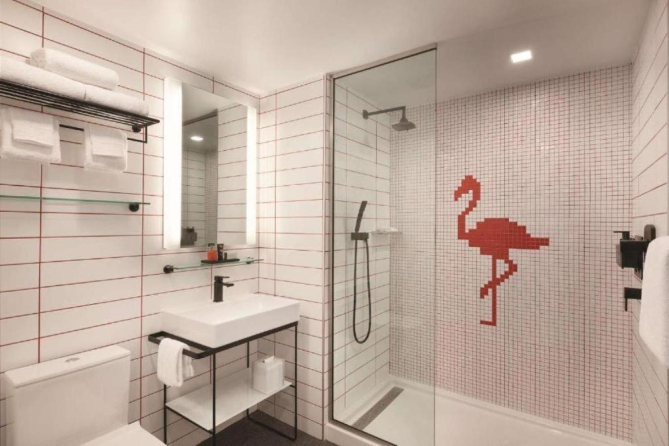 Radisson Red Miami Airport 호텔 마이애미스프링스 외부 사진
