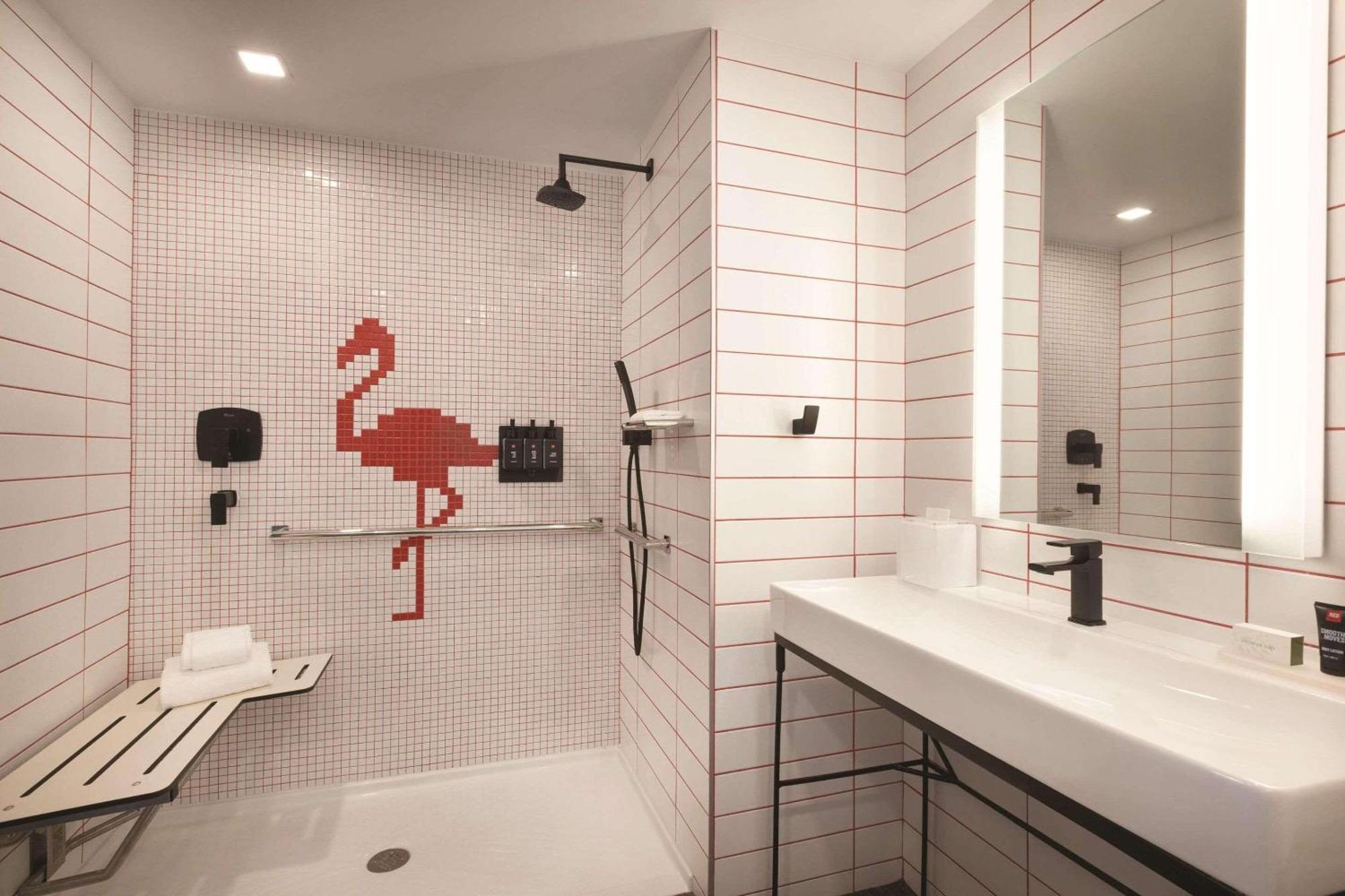 Radisson Red Miami Airport 호텔 마이애미스프링스 외부 사진