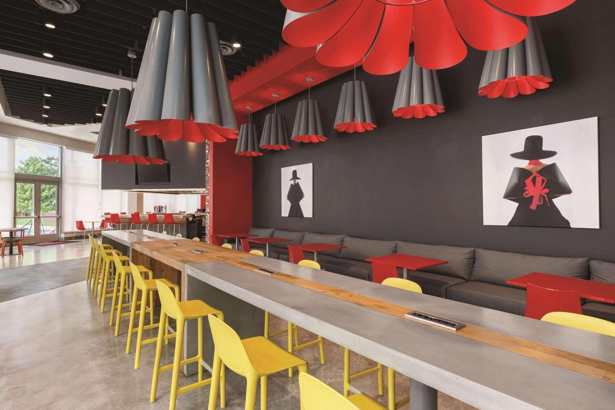 Radisson Red Miami Airport 호텔 마이애미스프링스 외부 사진